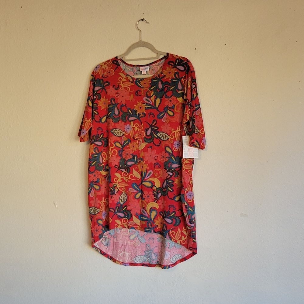 NWT LULAROE ROUND NECK blause size XSMALL COLOR red orange purple